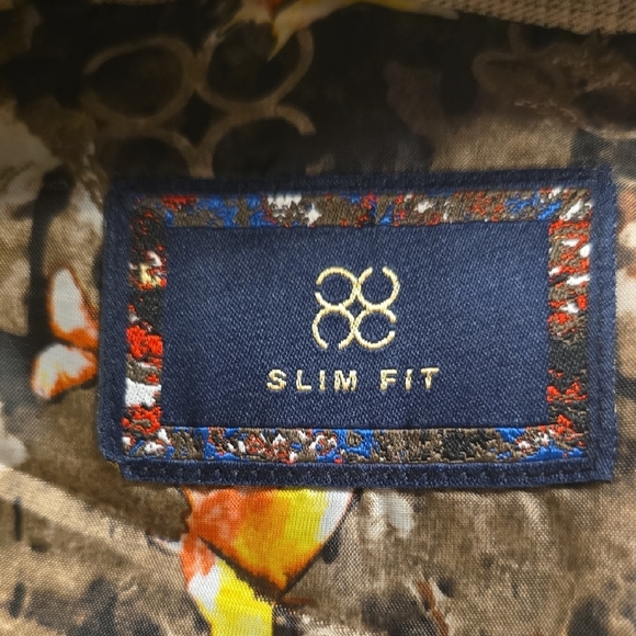 HOUSE OF CAVANI Cream Tailored Blazer with Notched Lapels - Picture 9 of 16